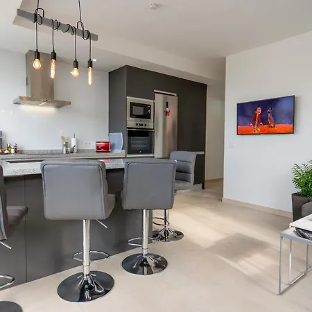 Luxurious With Large Terrace And Sea Views Apartment