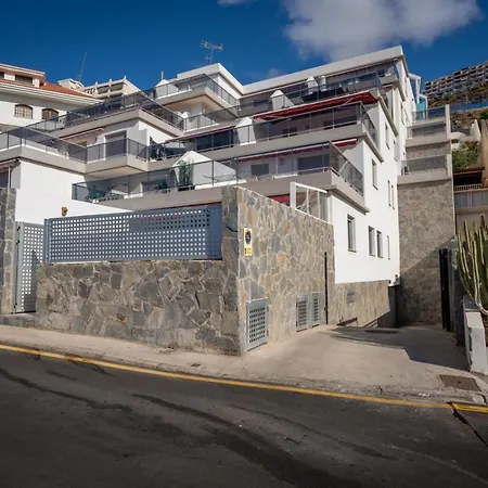 Luxurious With Large Terrace And Sea Views