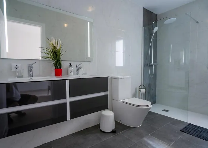 Lejlighed Luxurious With Large Terrace And Sea Views *