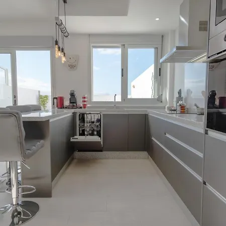 Luxurious With Large Terrace And Sea Views * Табайба