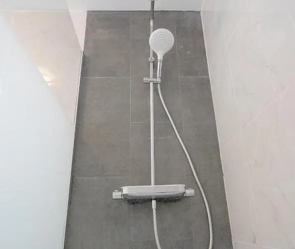 Luxurious With Large Terrace And Sea Views *