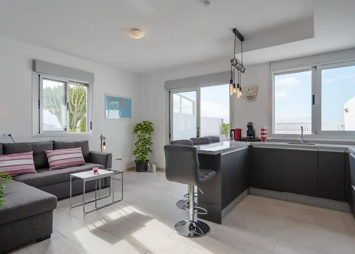 Apartamento Luxurious With Large Terrace And Sea Views Tabaiba