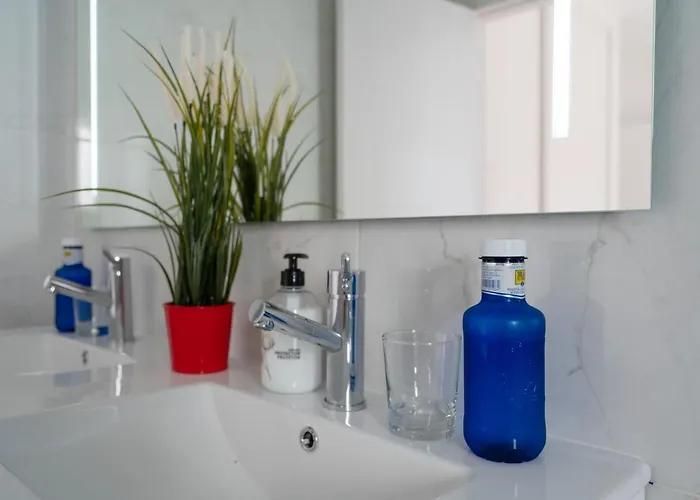 Luxurious With Large Terrace And Sea Views Apartamento *