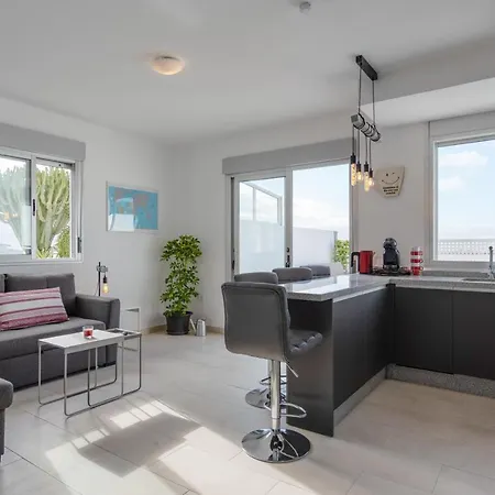 アパート Luxurious With Large Terrace And Sea Views Tabaiba